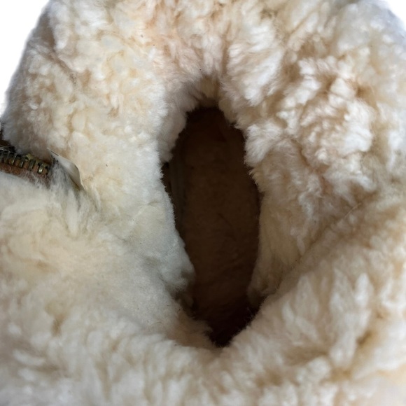 RJS Fuzzies Trixie Brown Sheepskin Ankle Boots Size 7 - Picture 12 of 14